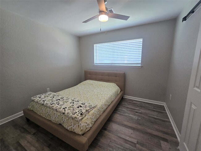 Building Photo - 211 Redfish Dr