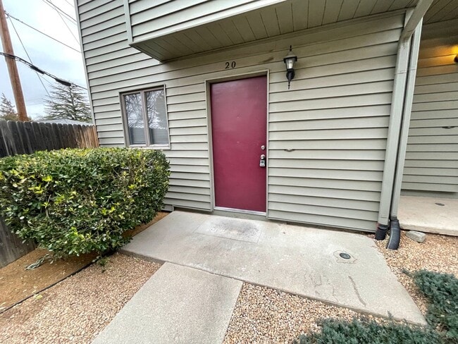 Primary Photo - 1240 Stetson Rd