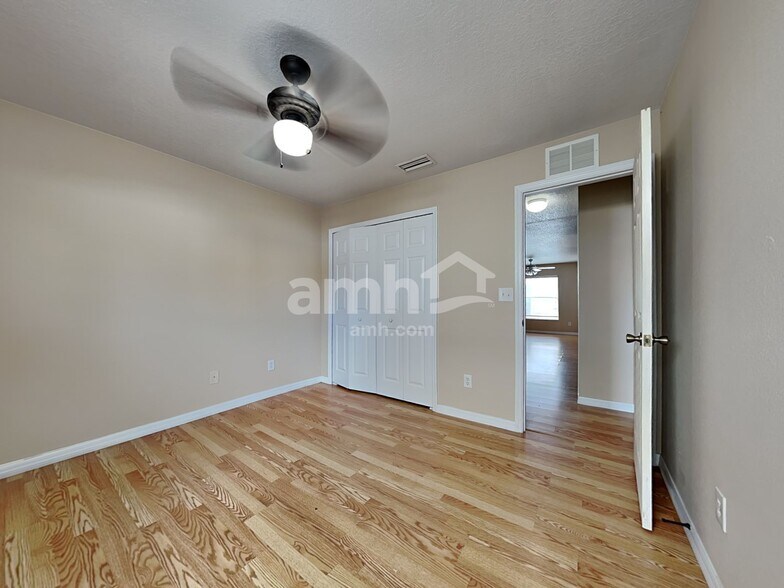 Building Photo - 31015 Mandolin Cay Ave