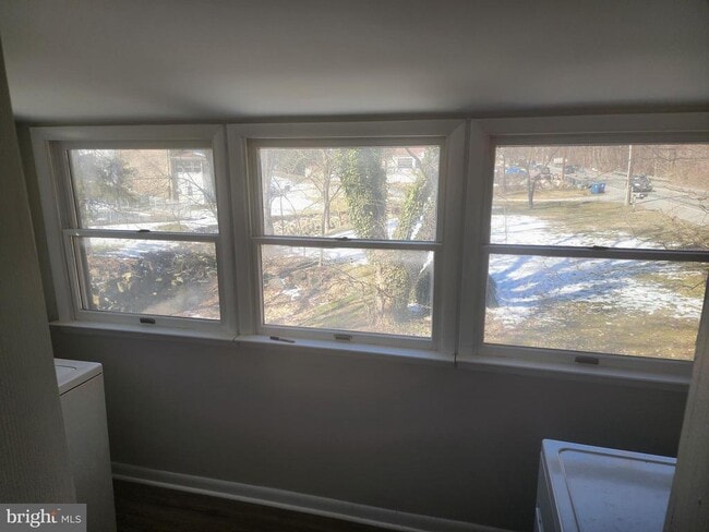 Building Photo - 870 Horseshoe Pike