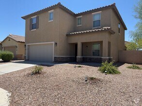 Building Photo - Beautifully updated 4 bedroom plus loft, 2...
