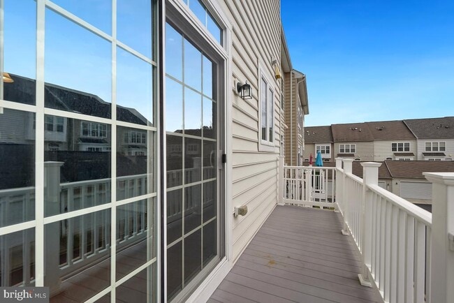 Building Photo - 505 Jurgensen Pl