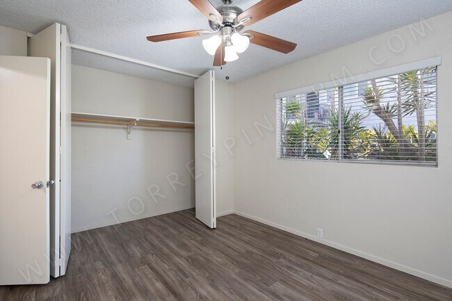 Building Photo - 1 MONTH FREE ~ 2BR w/ Parking in Pacific Beach