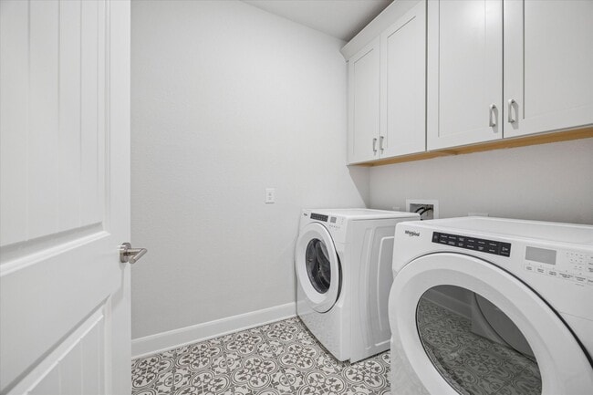 Building Photo - 6804 Westview Dr