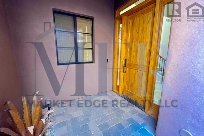 Building Photo - 3Bed/2.5Bath Townhouse w/2 Car Garage in Carefree! $399 MOVE-IN SPECIAL! Move-In Ready on 4/9/2026!