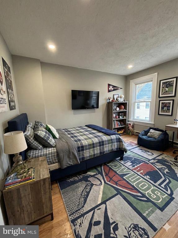 Building Photo - 624 Poplar St