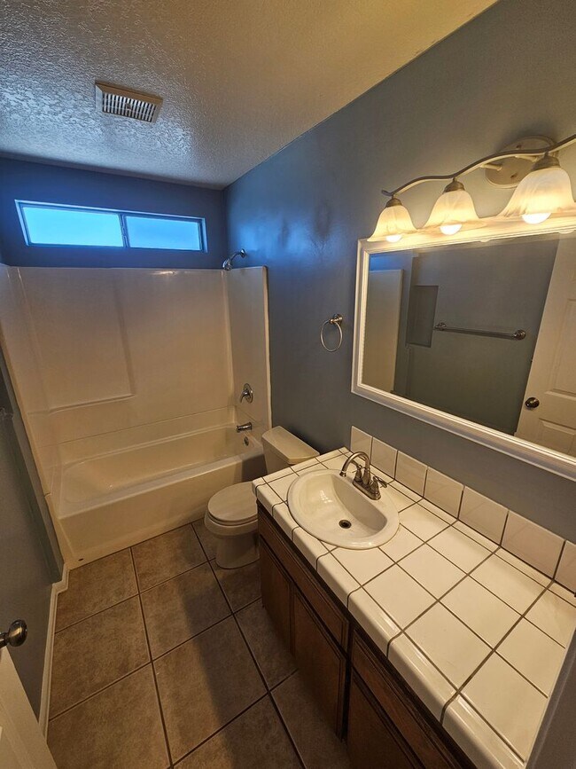 Building Photo - 12th St Omid