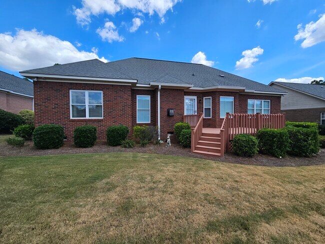 Building Photo - 115 Willow Oak Loop