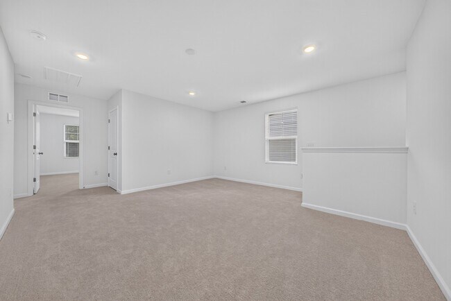 Building Photo - 210 Redford Pl Dr