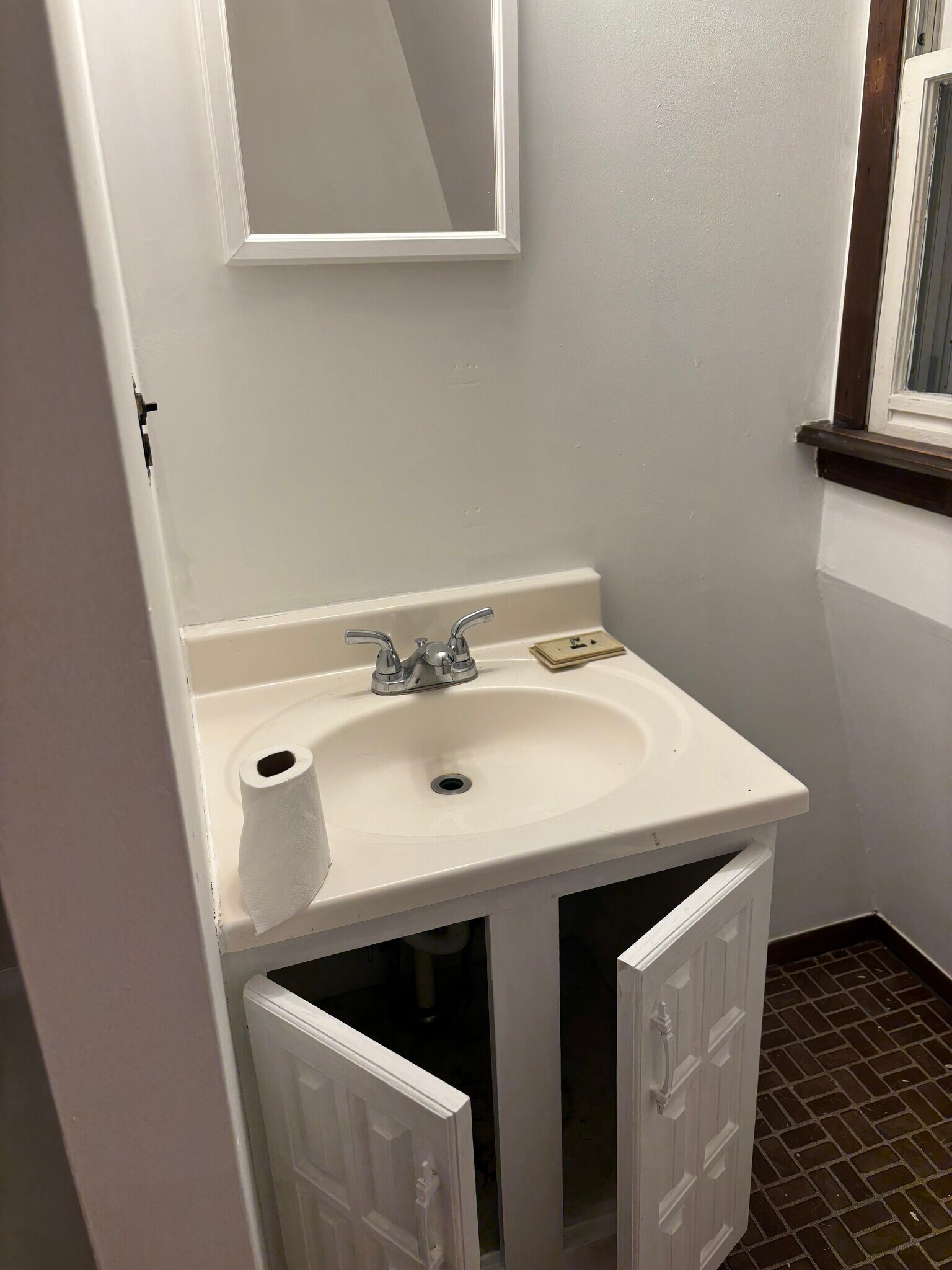 Building Photo - 368 Warner Dr