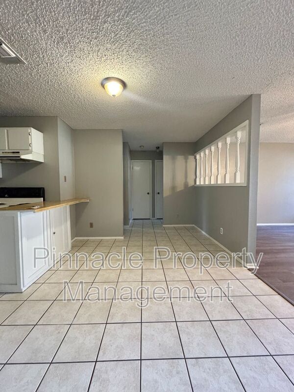 Building Photo - 1133 Tres Rios Dr