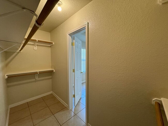 Building Photo - 3500 Dustin Ct