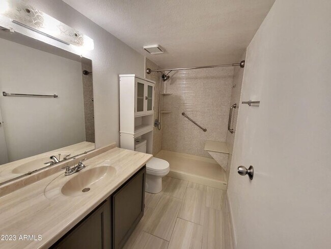 Building Photo - 2 Bedroom 2 Bathroom Hidden Shores Apartment