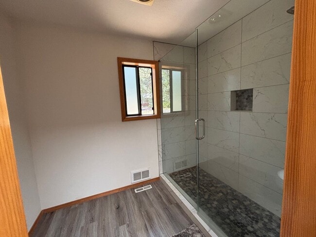 Building Photo - Stunning 3 Bed/ 2.5-Bath Home on the River...