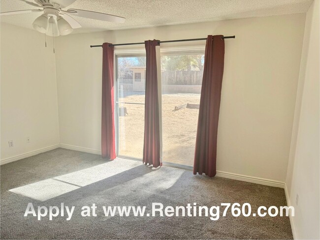 Building Photo - Spacious 2 Bedroom 2 Bathroom Home in Stor...