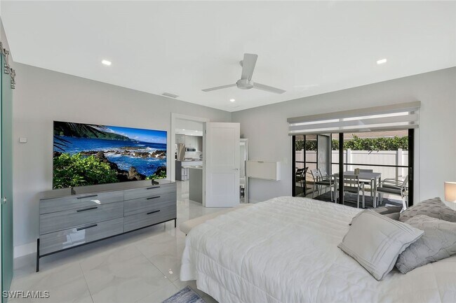 Building Photo - 532 103rd Ave N