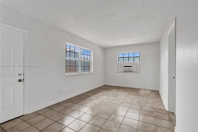 Building Photo - 2525 Superior St