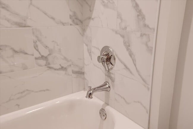 Building Photo - Brand New Construction Townhome in Norton Commons