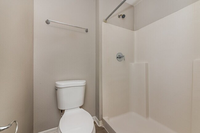 Building Photo - 1023 Brenton Leaf Dr