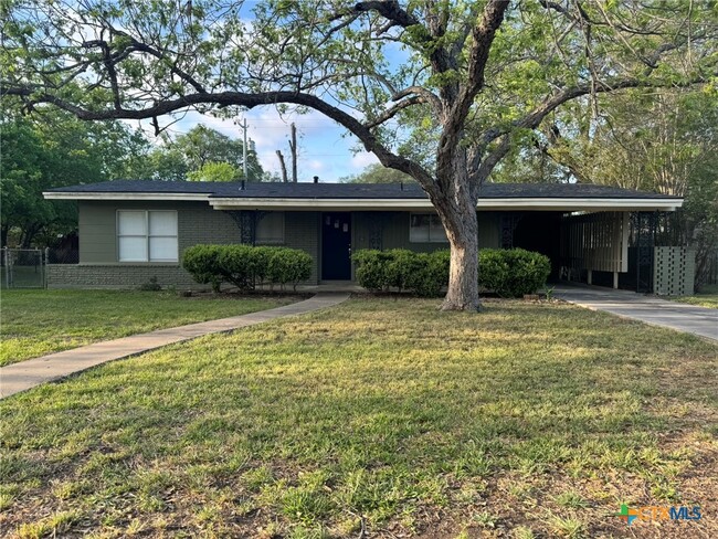 Building Photo - 1407 Hummingbird Ln