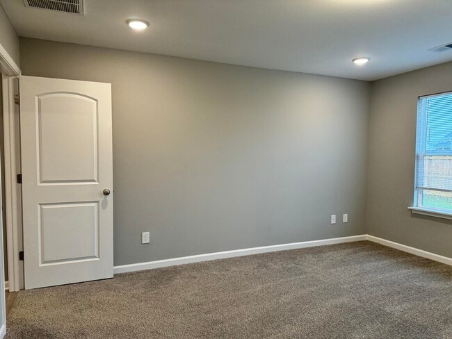 Building Photo - 401 Skaggs Blvd