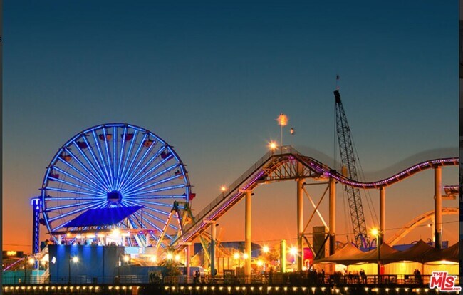 Building Photo - 1837 11th St