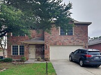 Building Photo - 1560 Crown View Dr