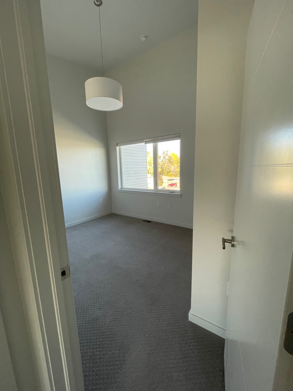 Building Photo - 225 Green Leaf Street