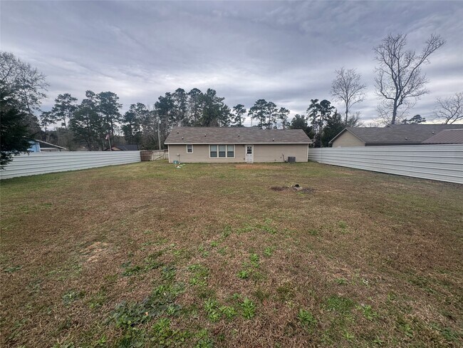 Building Photo - 10604 Royal Adrian Dr