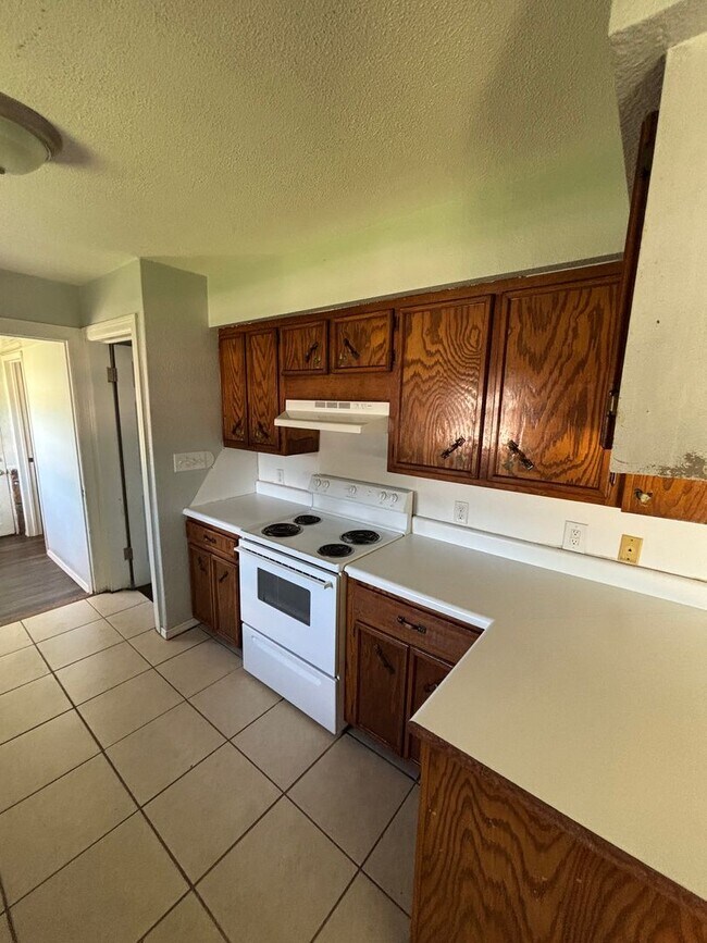 Building Photo - Charming 3-Bedroom Stone Home with Spacious Yard