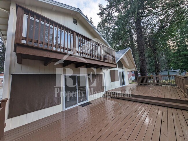 Building Photo - Charming 2-Bedroom Belfair Home