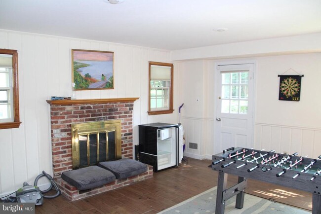 Building Photo - 7310 Durbin Terrace