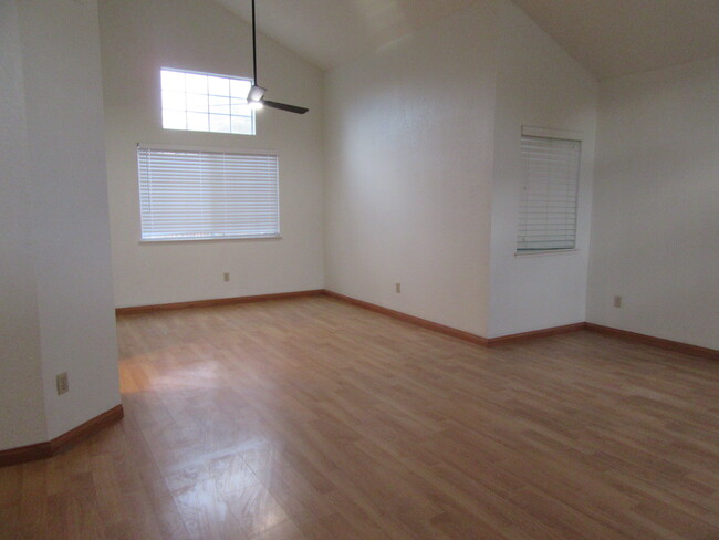 Building Photo - 7908 Tule Creek Ct