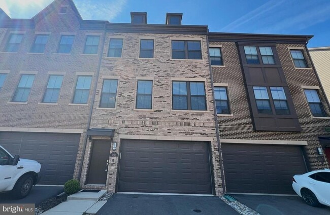 Building Photo - 3092 Alan Shepard St