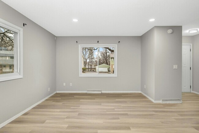 Building Photo - 510 Shadyside Cir