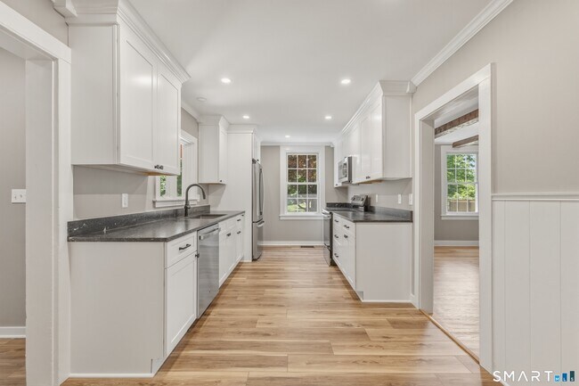 Building Photo - 238 Isinglass Rd