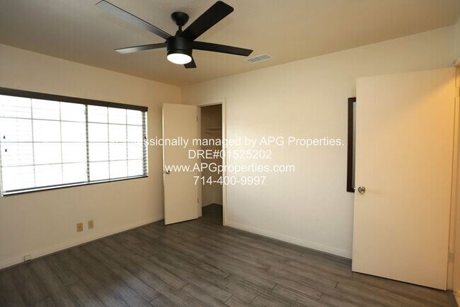 Building Photo - Newly renovated 3 bedroom / 2 bathroom hou...