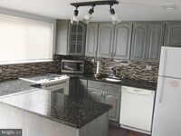 Building Photo - 174 Wellington Terrace