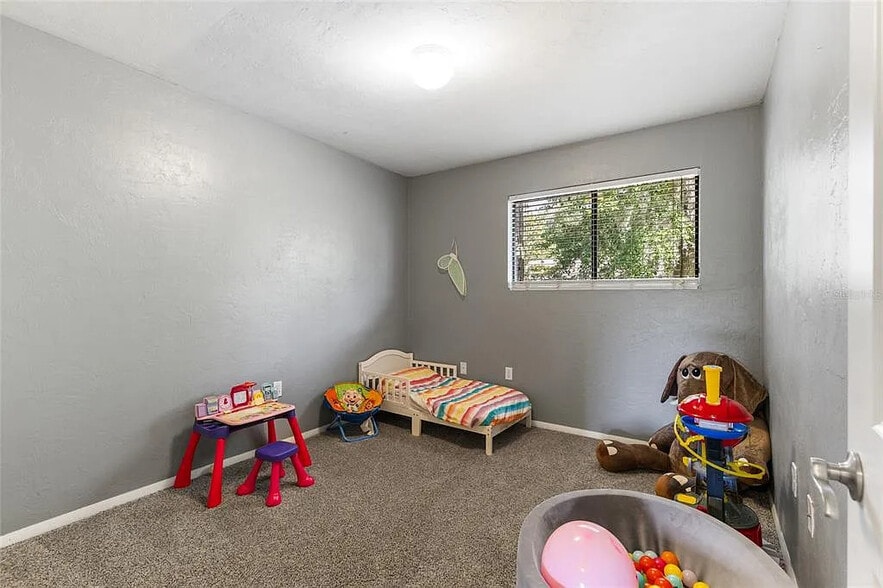 Bedroom - 507 NW 39th Rd