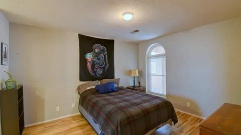 Building Photo - 2257 High Desert Cir NE