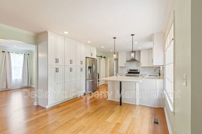 Building Photo - 6999 Tartan Dr