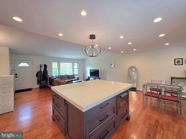 Building Photo - 8300 Beech Tree Rd
