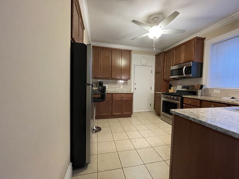 Kitchen 1 - 7139 Amherst Ave
