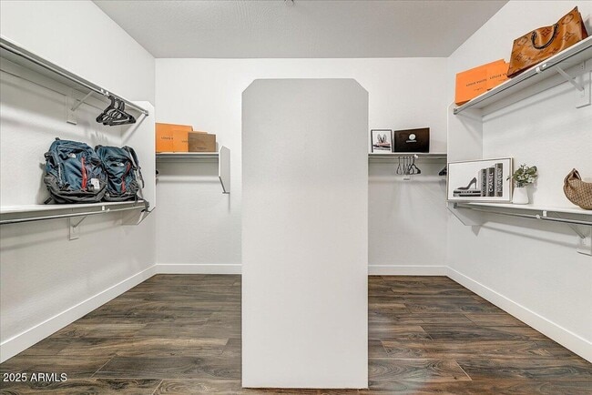 Building Photo - 9407 S 13th Way