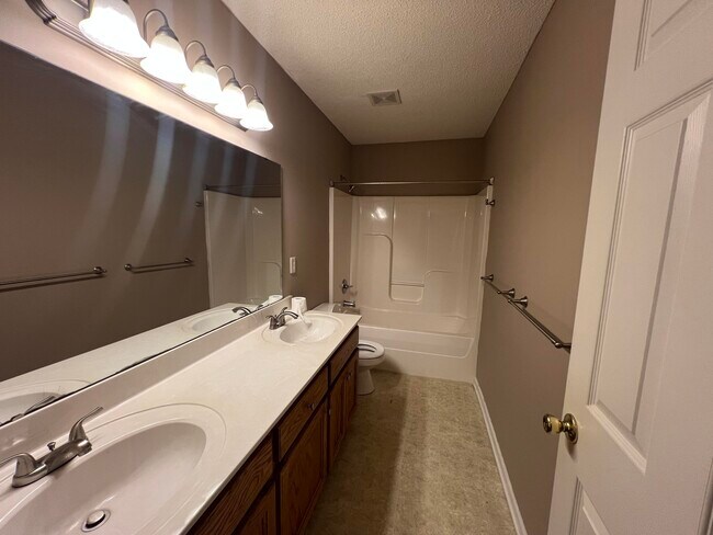 Building Photo - 6770 J J Roberts Dr