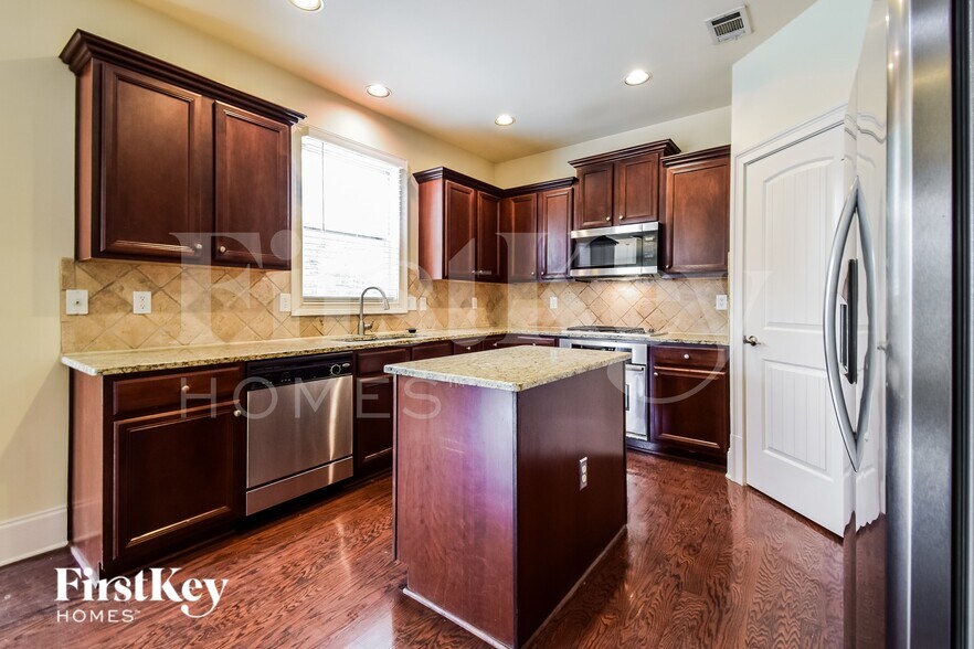 Building Photo - 1068 Parkmist Dr