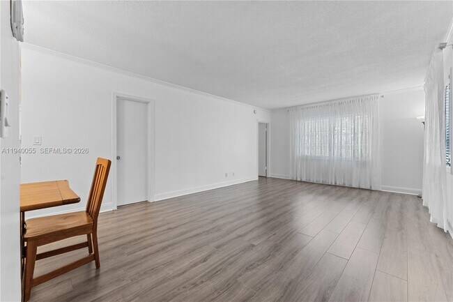 Building Photo - 2426 SE 17th St