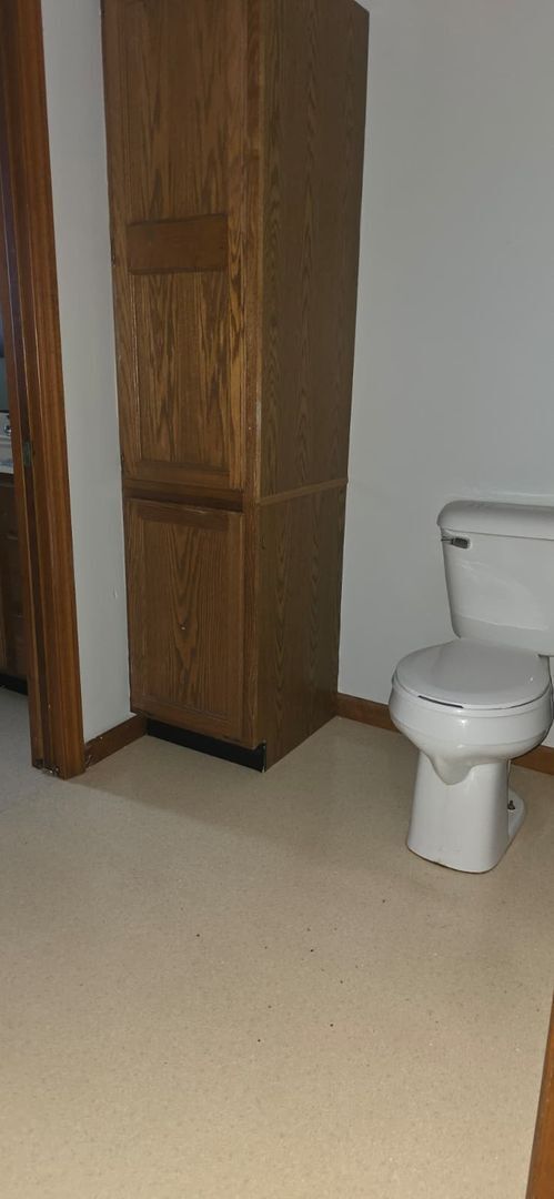 Building Photo - Welcome home! This beautiful and roomy 2-bedroom house is tucked away in a peaceful area and incl...