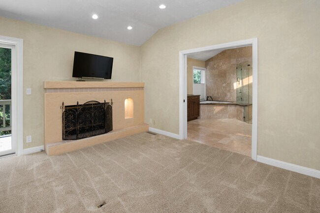 Building Photo - 105 Johnson Hollow