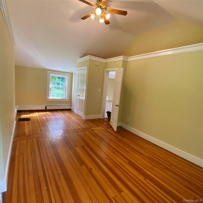 Building Photo - 504 Camby Rd